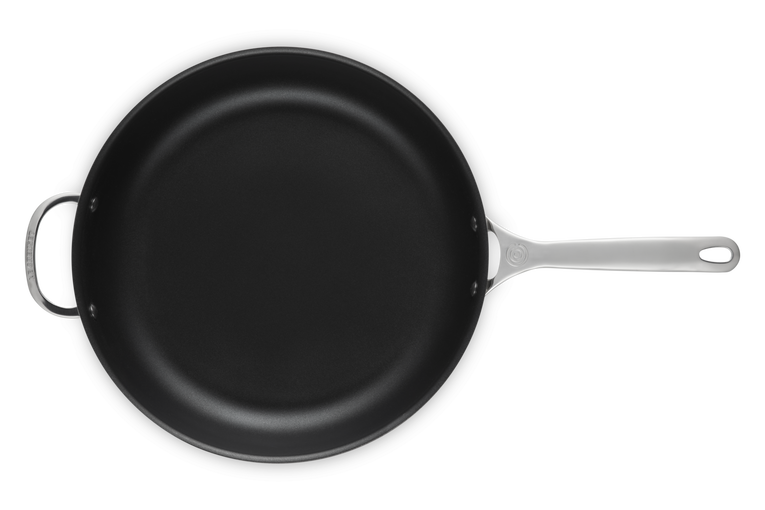 Le Creuset Antihaftbeschichtete Bratpfanne mit Gegengriff aus 3-ply PLUS Edelstahl Discount Store für neue Produkte