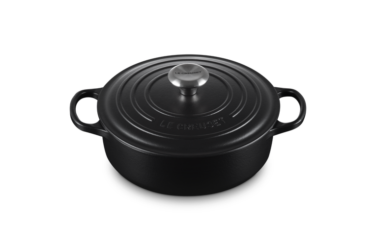 Le Creuset Gourmet-Bräter mit schwarzer Innenemaille aus Gusseisen Weihnachtsangebot
