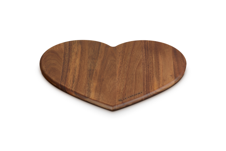 Le Creuset Servierbrett in Herzform aus Akazienholz Valentinstagsangebot