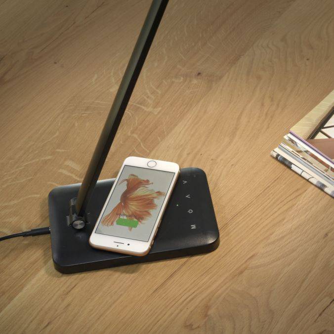 Paul Neuhaus LED Tischleuchte, schwarz, QI-Ladefunktion, Touchdimmer, CCT Top Angebot