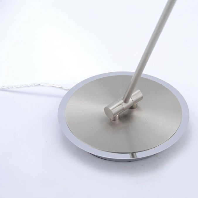 Paul Neuhaus LED-Tischleuchte in Stahl mit Lichtfarbsteuerung und RGB Farbwechsel inkl. Fernbedienung mit Dimmfunktion 50% Rabatt mit kostenlosem Versand