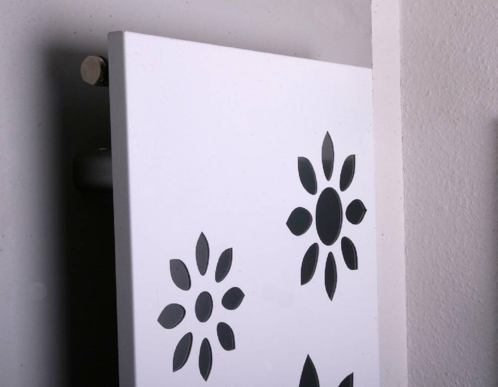 Szagato BADHEIZKÖRPER Design Flower 3 180x47cm 1118 Watt weiß (+1 Halter 15mm) SZAGATO Designheizkörper Handtuchheizkörper mit Mittelanschluss Handtuchwärmer Nur noch ein Tag übrig