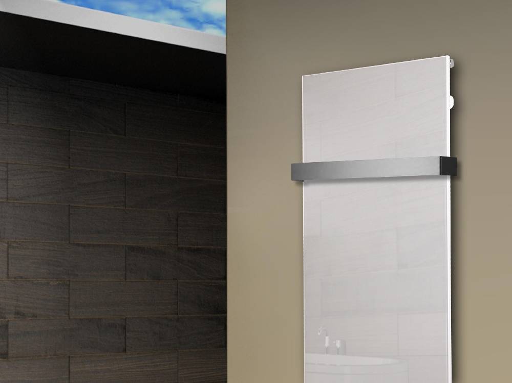 Szagato Badheizkörper mit Glas Design Montevideo 2 (Glasfront) 120x47cm 799Watt weiß (+1 Halter 50mm) SZAGATO Designheizkörper Mittelanschluss Handtuchwärmer Vierteljährliche Förderung