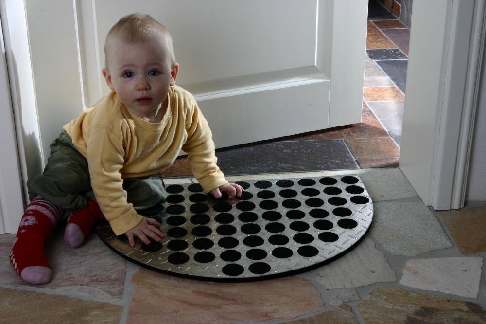 Szagato Fußmatte ALUMINIUM SZAGATO 60x40cm halbrund glänzend SZAGATO Made in Germany Fussmatte Alu Aluminium Fussmatte außen Schuhabstreifer Fussabtreter 2025