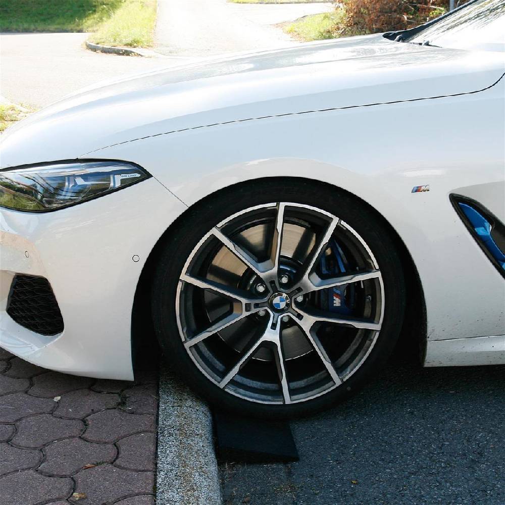 Szagato Bordsteinrampe Gummi 70mm LxBxH 80x25x7cm schwarz SZAGATO Schwellenrampe Auffahrhilfe Bordsteinkeile Auffahrrampe Bordsteinkanten Rampe Gummikeil