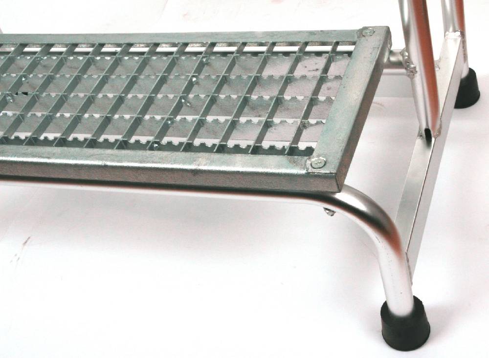 Szagato Podesttreppe ALU 1-stufig HxBxT 20x61x30cm SZAGATO mobiler Montagetritt ALU Montagetritte mit Plattform Stufentritt tragbare Treppe Treppenleiter 2025