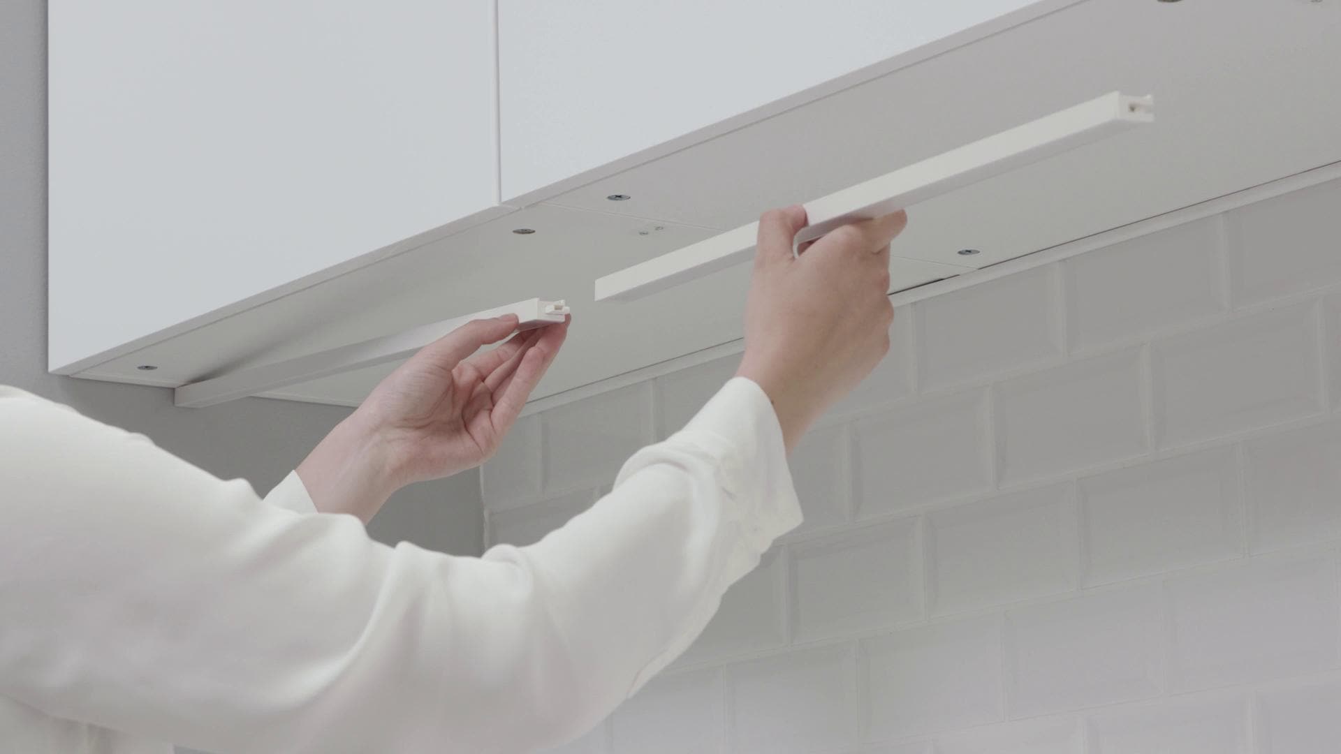 IKEA MITTLED LED-Lichtleiste für Arbeitsplatte dimmbar weiß 60 cm 50% Rabatt für begrenzte Zeit