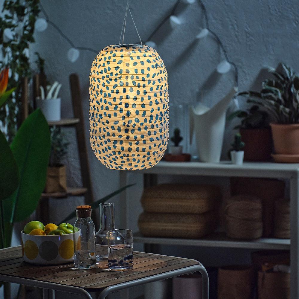 IKEA SOLVINDEN Hängeleuchte gepunktet solarbetrieben/blau 43 cm Saisonale Angebote