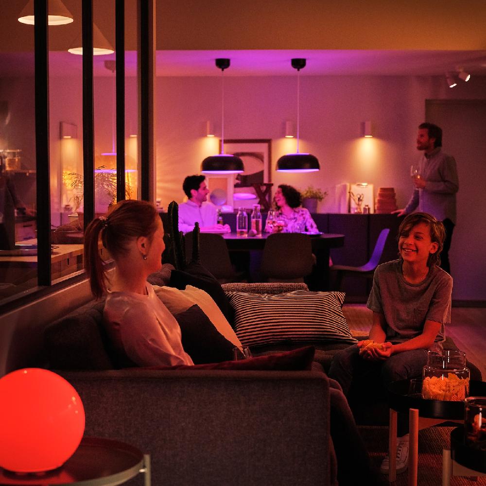 IKEA TRÅDFRI LED-Leuchtmittel E27 806 lm kabellos dimmbar Farb- und Weißspektrum/rund opalweiß Fabrikladen