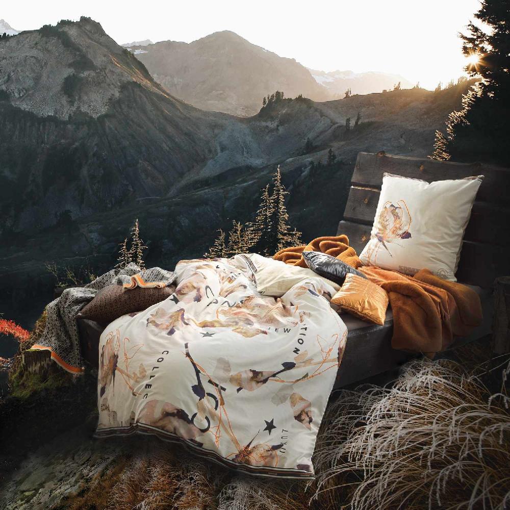 wohndirekt Wattierde Zierkissenhülle • abgesteppter Schriftzug • Skijackenoptik • 30 x 40 cm Online Outlet