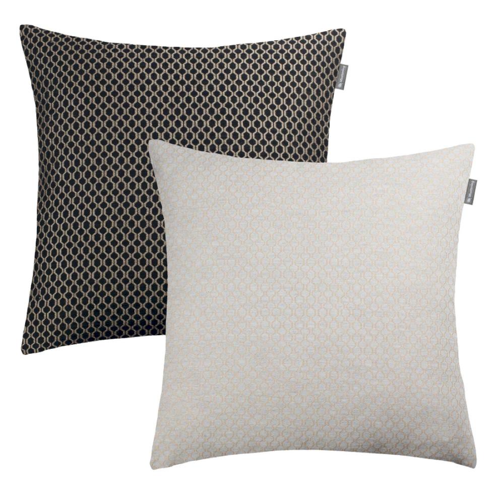 wohndirekt Recycelte Kissenhülle Honeycomb mit Wabenmuster 45x45 cm wohndirekt Recycelte Kissenhülle Honeycomb mit Wabenmuster 45x45 cm