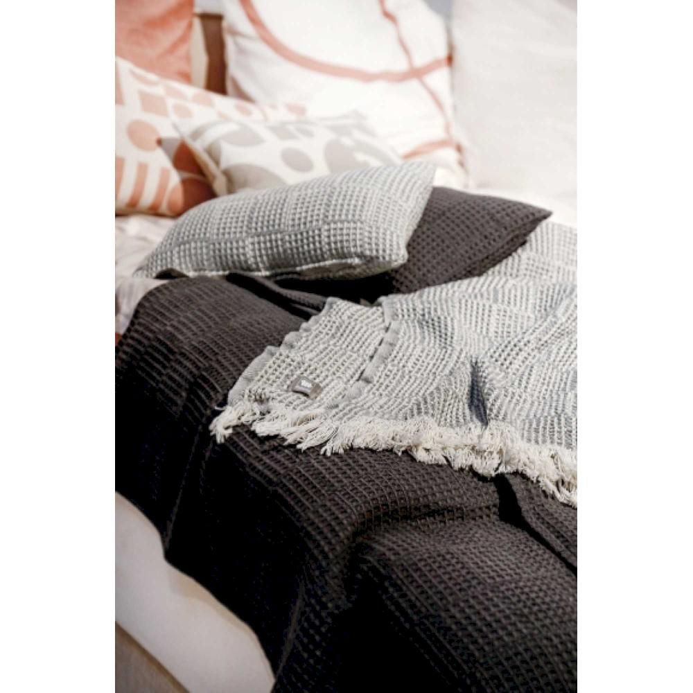 wohndirekt Tagesdecke + Plaid Waffle mit Querstreifen in 2 Größen Im Verkauf